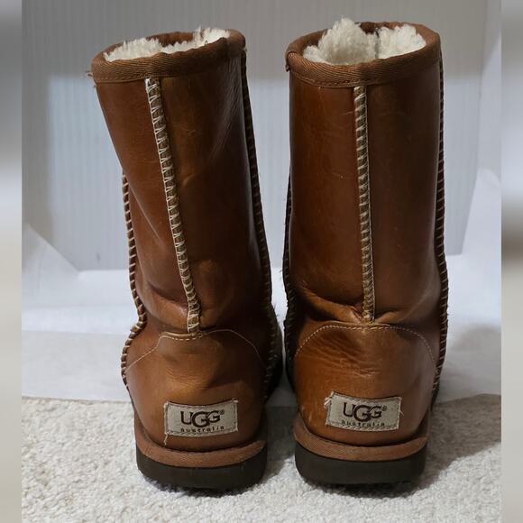 UGG AUSTRALIA CLASSIC SHORT LEATHER BOMBER BROWN CHESTNUT Size 7 - Picture 4 of 11